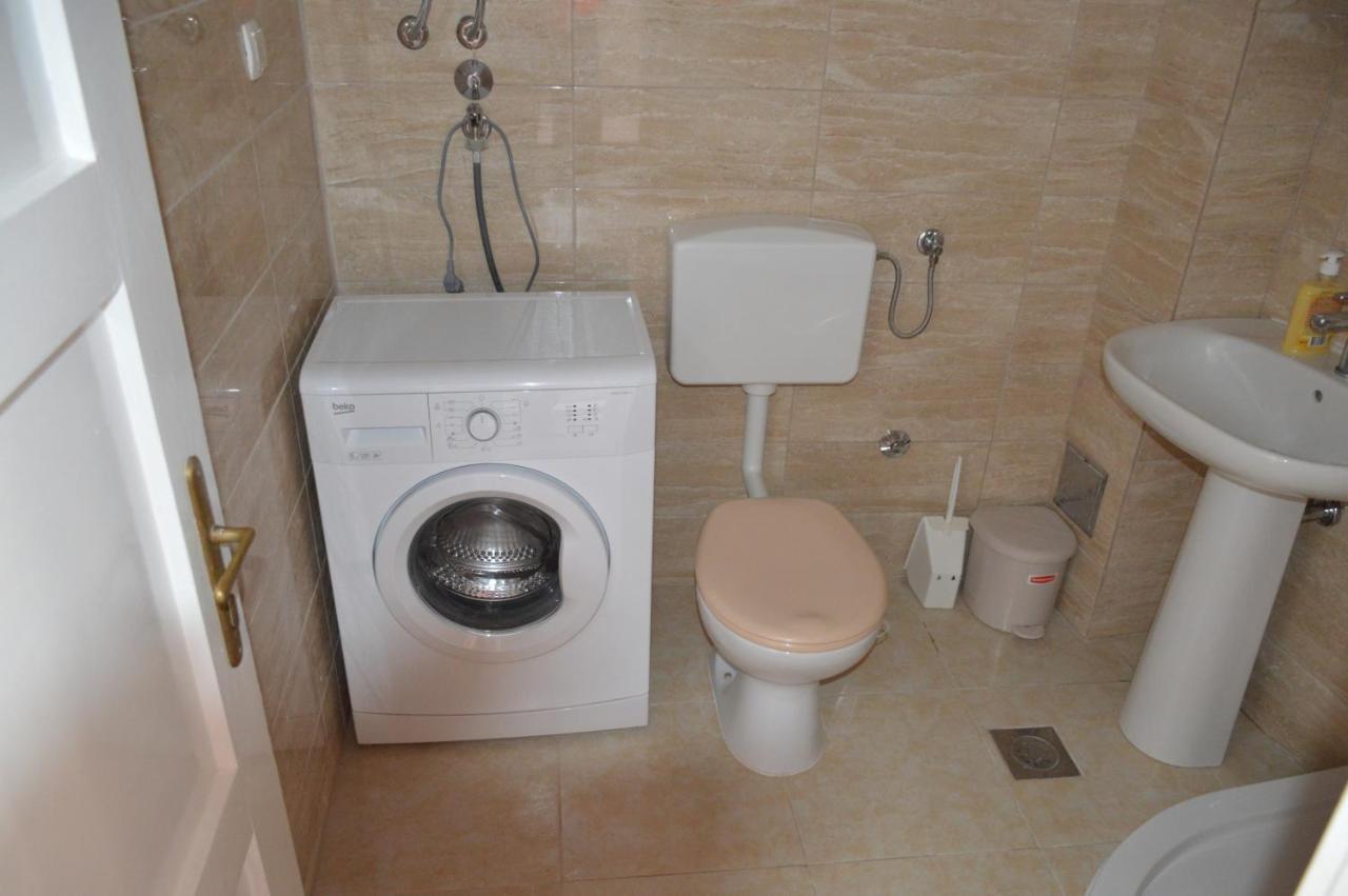 Studio Apartman Kata Prvic Sepurine Exteriör bild